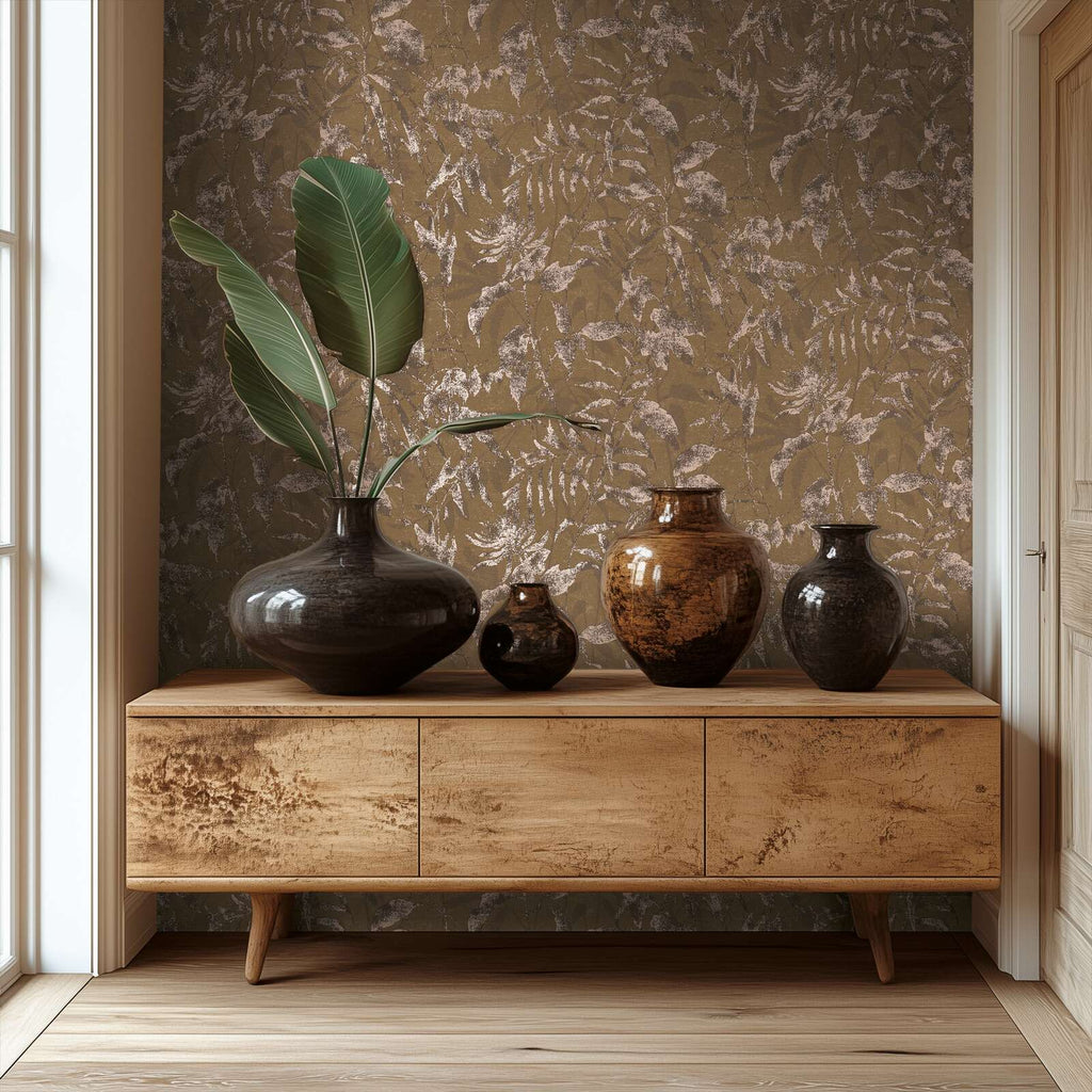 Vintage stila tapetes ar lapu rakstu un brūnu toņu gammu - kombinācija ar mebelēm