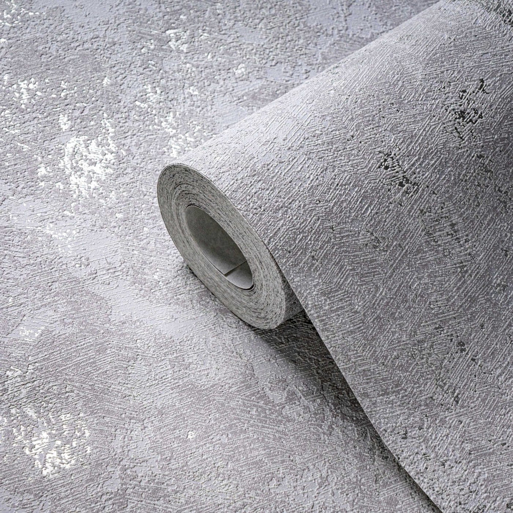 Flizelīna tapetes pelēkā tonī ar sudrabainu mirdzumu stilīgam interjeram