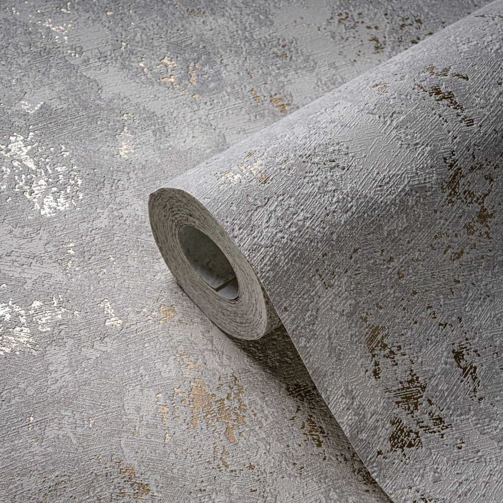 Pelēkas tapetes ar zelta spīdumu luksusa noskaņai un elegances akcentam