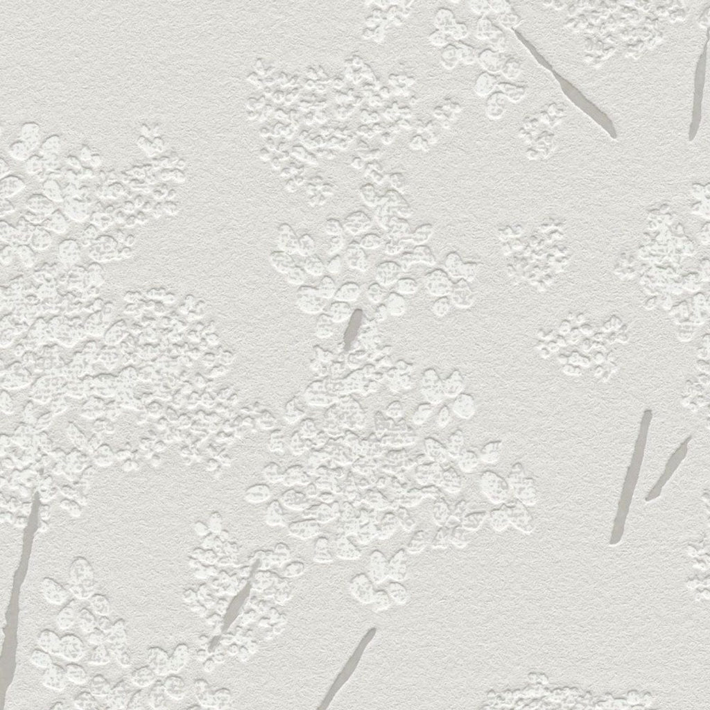 Pelēkas ziedu tapetes flizelīna stilā klasiskai un izsmalcinātai sienas noskaņai