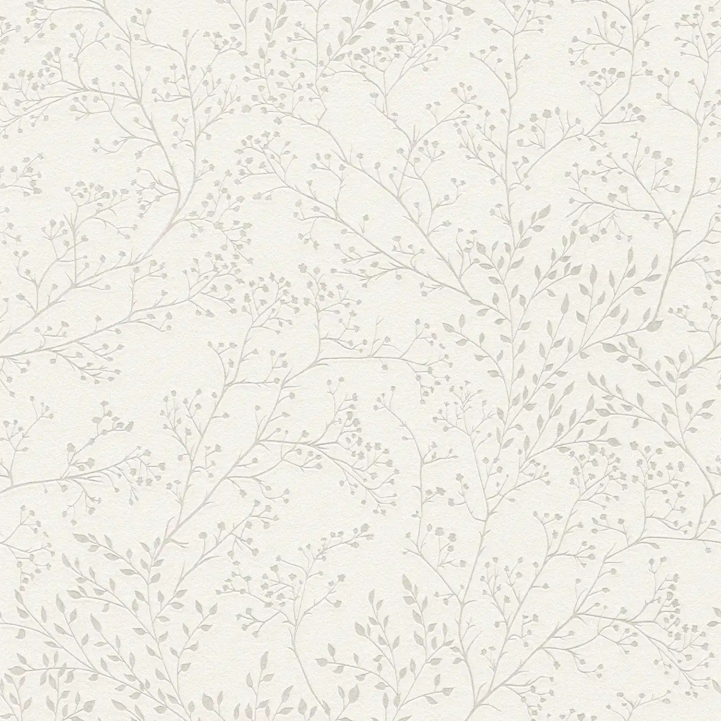 Tapetes ar lapu rakstu un spīdumu dabīgi elegantai sienas apdarei