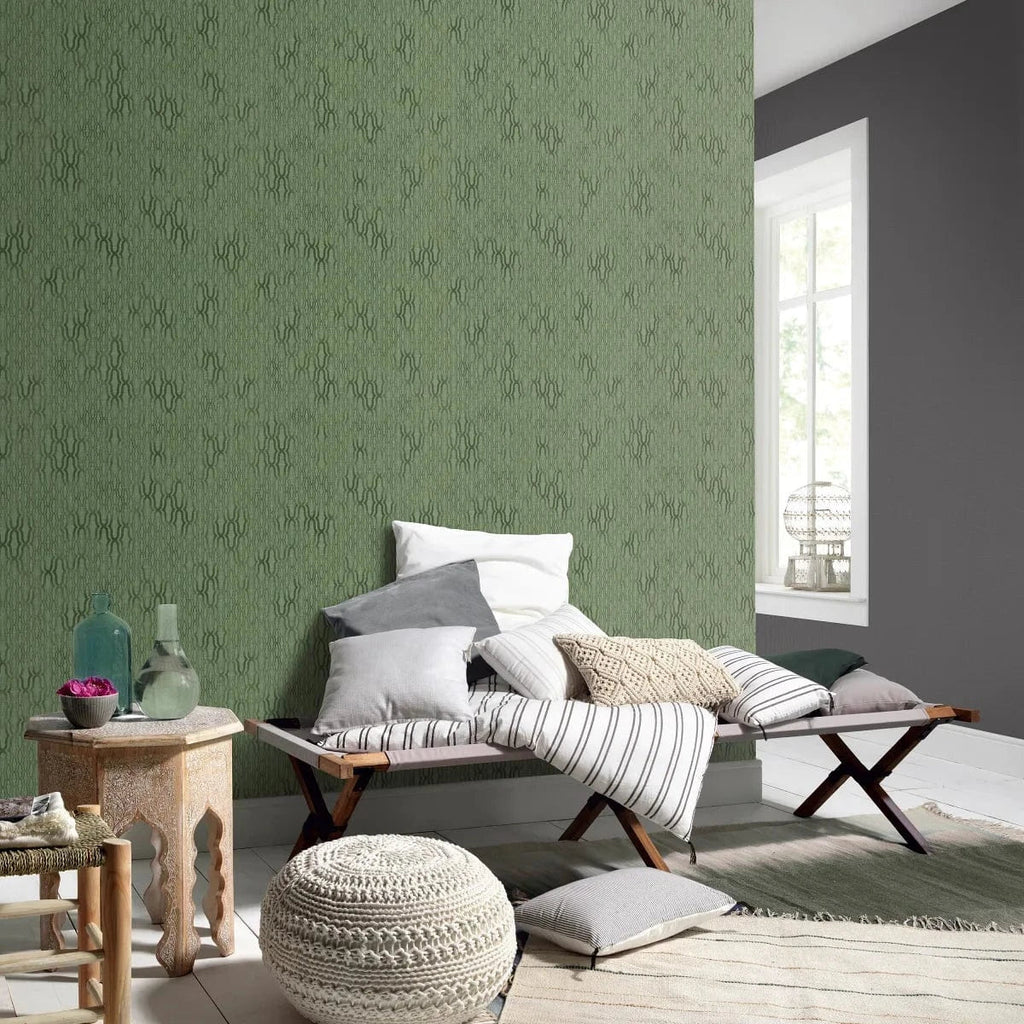 Zaļas ornamenta tapetes ar matētu virsmu – dabas iedvesmots interjera akcents  