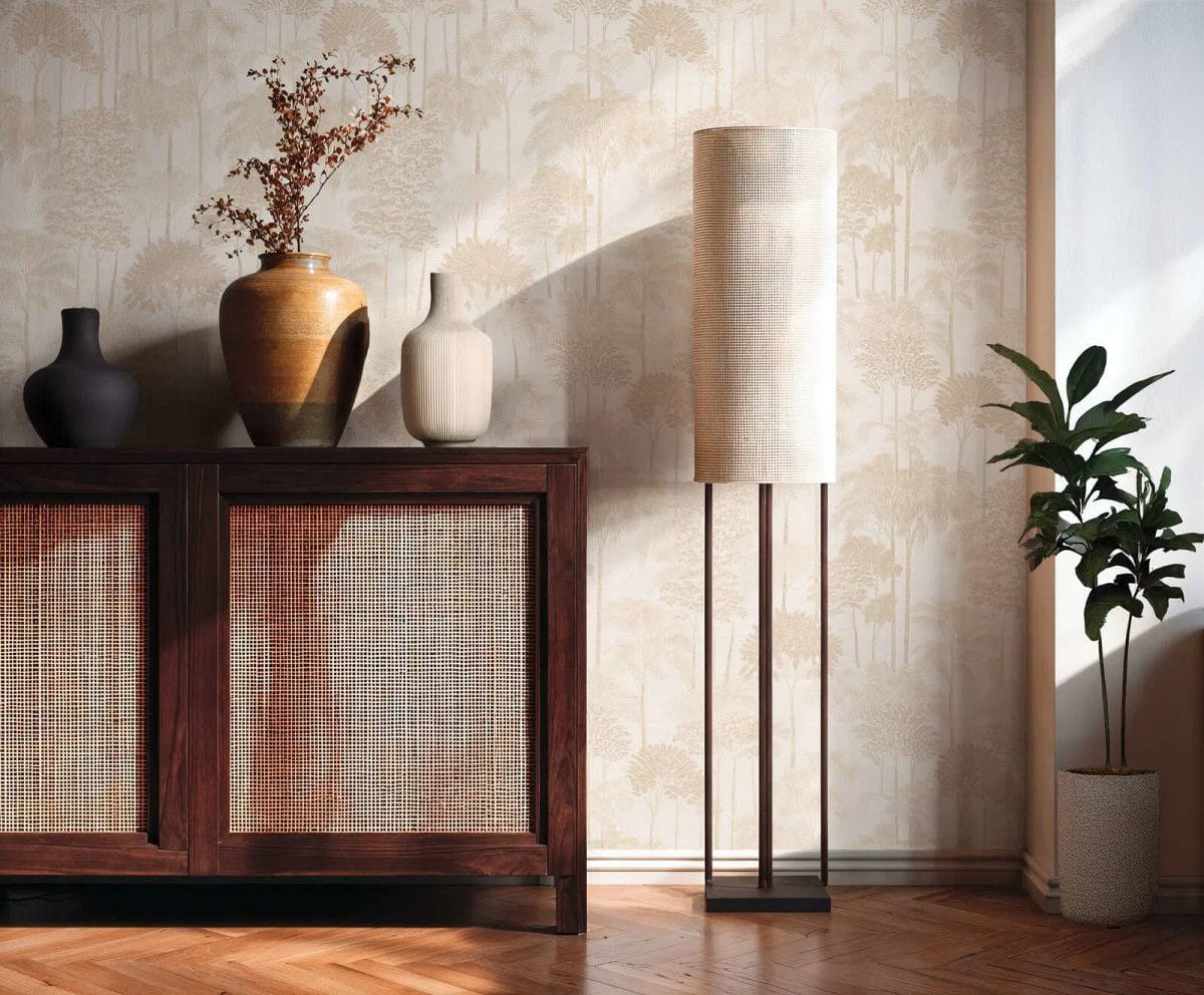 Krēmkrāsas palmu tapetes ar smalkām kontūrām un spīdumu | 3012105