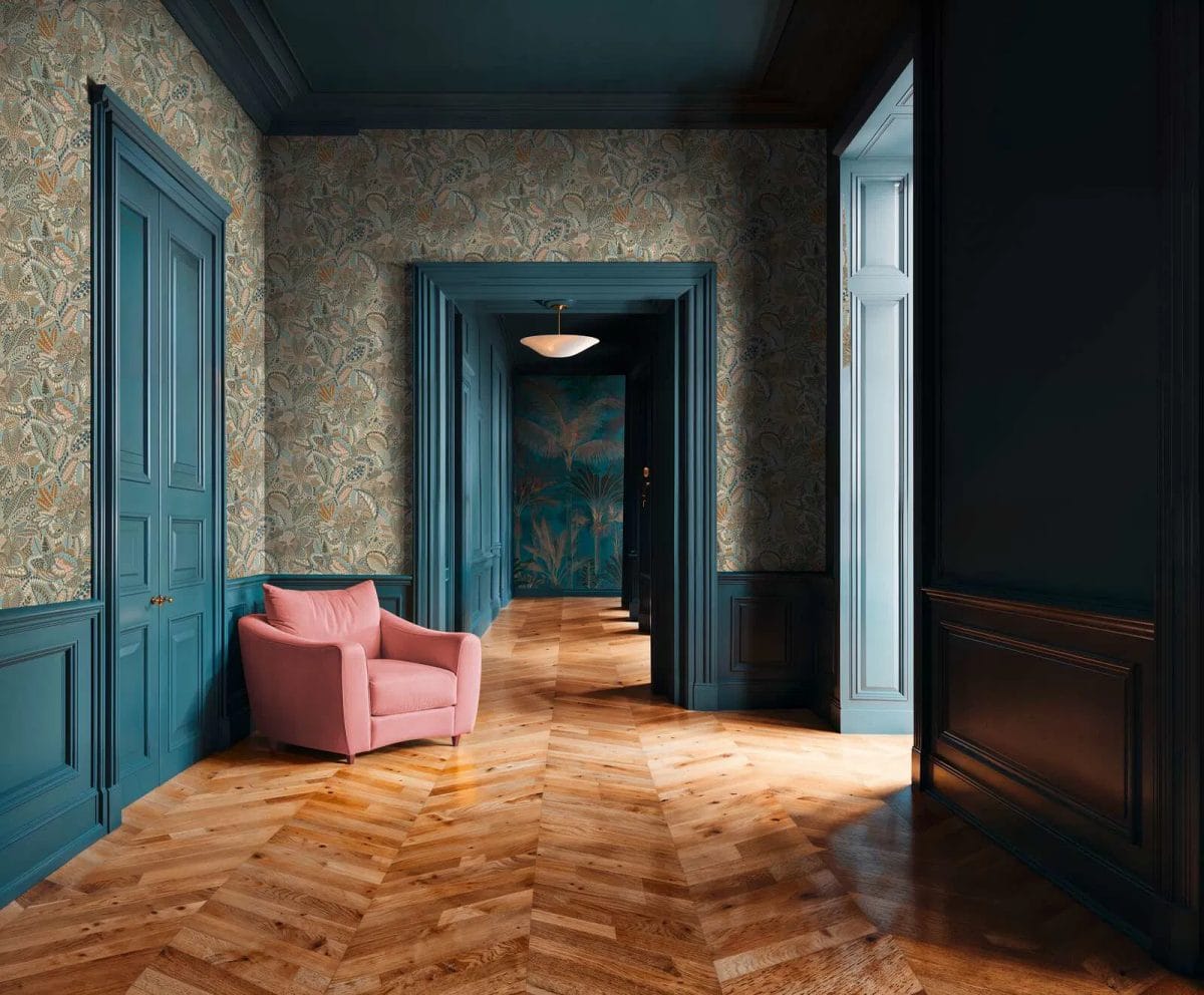 Zili pelēkas tapetes ar ziedu ornamentiem un matētu faktūru | 2763737