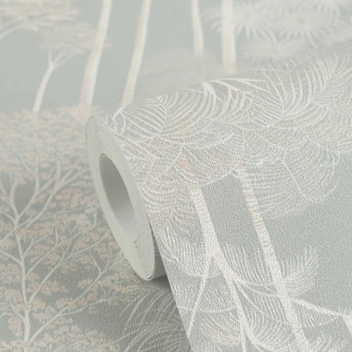 Zaļas tropiskās tapetes ar palmu koku motīviem un spīdumu | 3012106