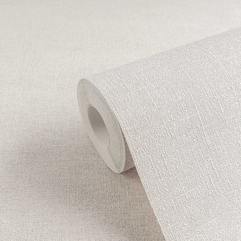 Smilškrāsas strukturētas tapetes ar matētu virsmu - istabas interjerā