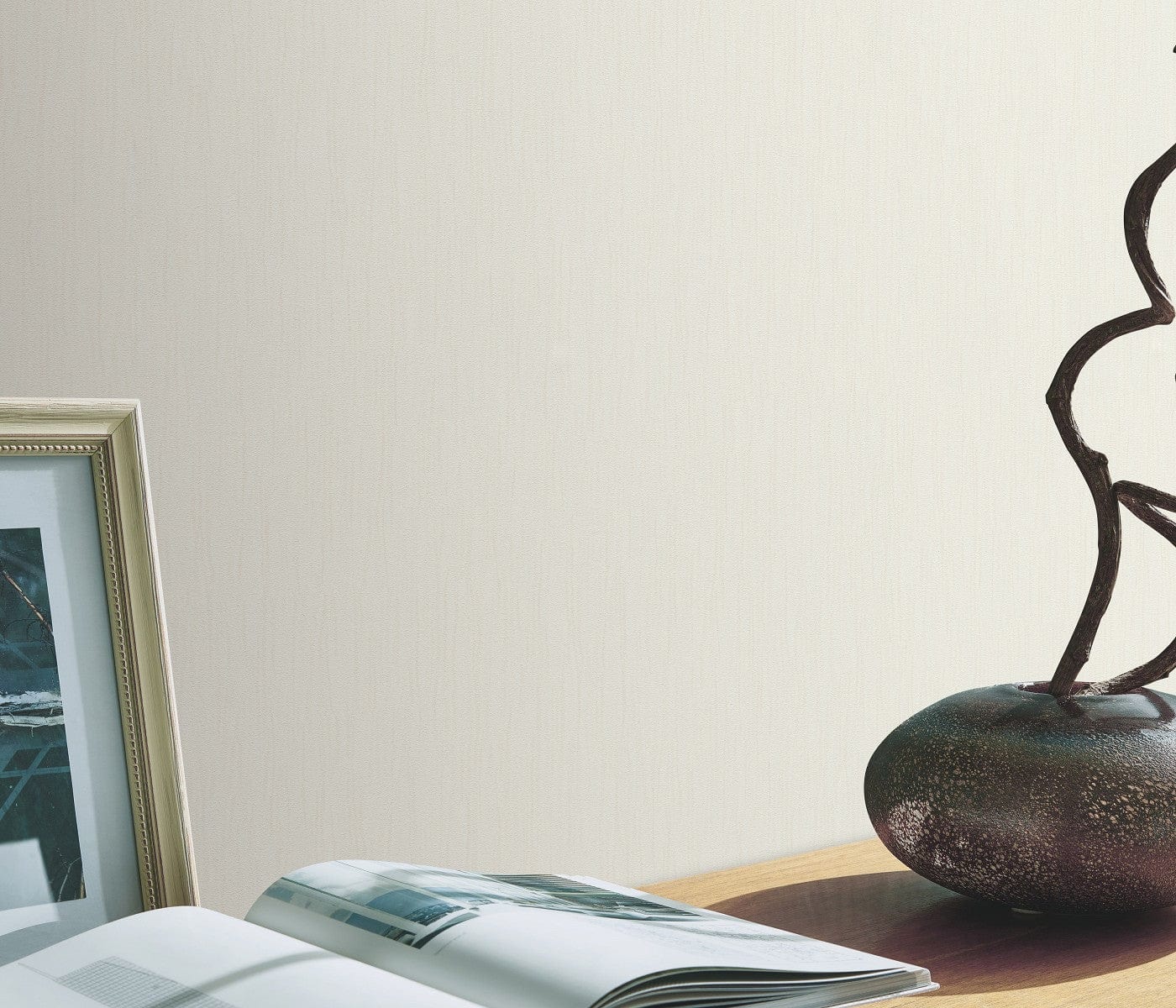 Modernas tapetes ar abstraktu viļņotu līniju dizainu un mirdzošu efektu, 3745536, kabinetām - interjers 3