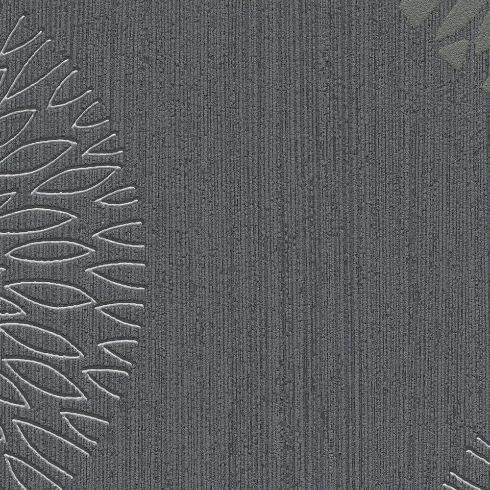 Melnas ziedu tapetes ar izteiksmīgu rakstu greznam un akcentētam interjeram