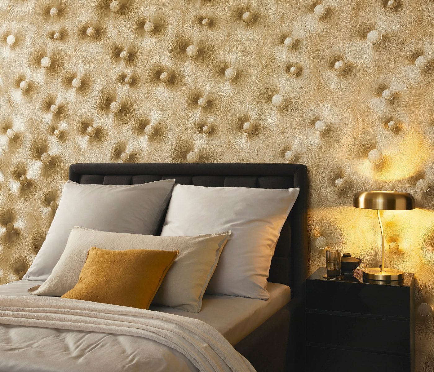 Modernas zelta tapetes ar ģeometrisku rakstu un dekoratīviem apļiem, 3706336, kabinetām - interjers 2
