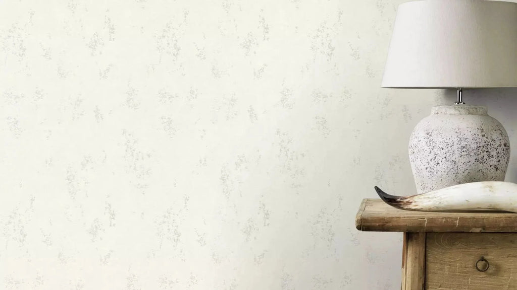 Tapetes ar apmetuma faktūru, baltā tonī ar sudraba akcentiem, 315707, Color Your Life