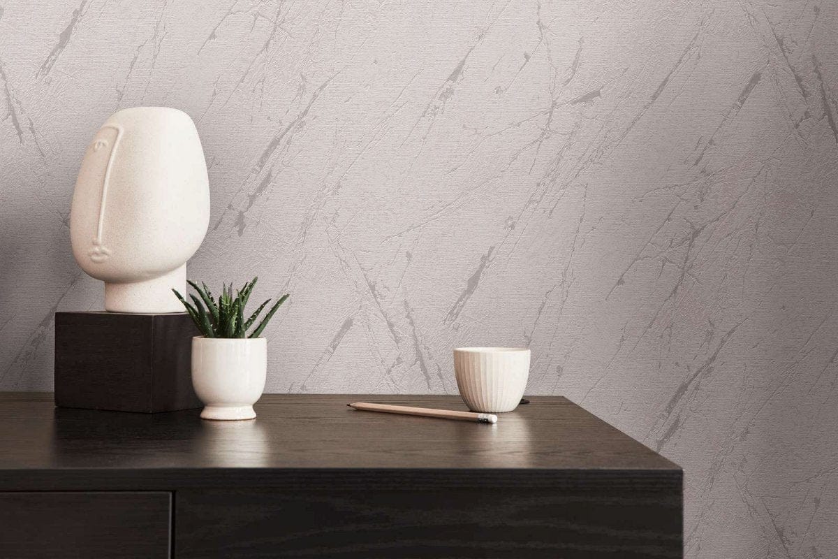 Pelēkas tapetes ar sudraba spīdumu modernam un elegantam interjeram