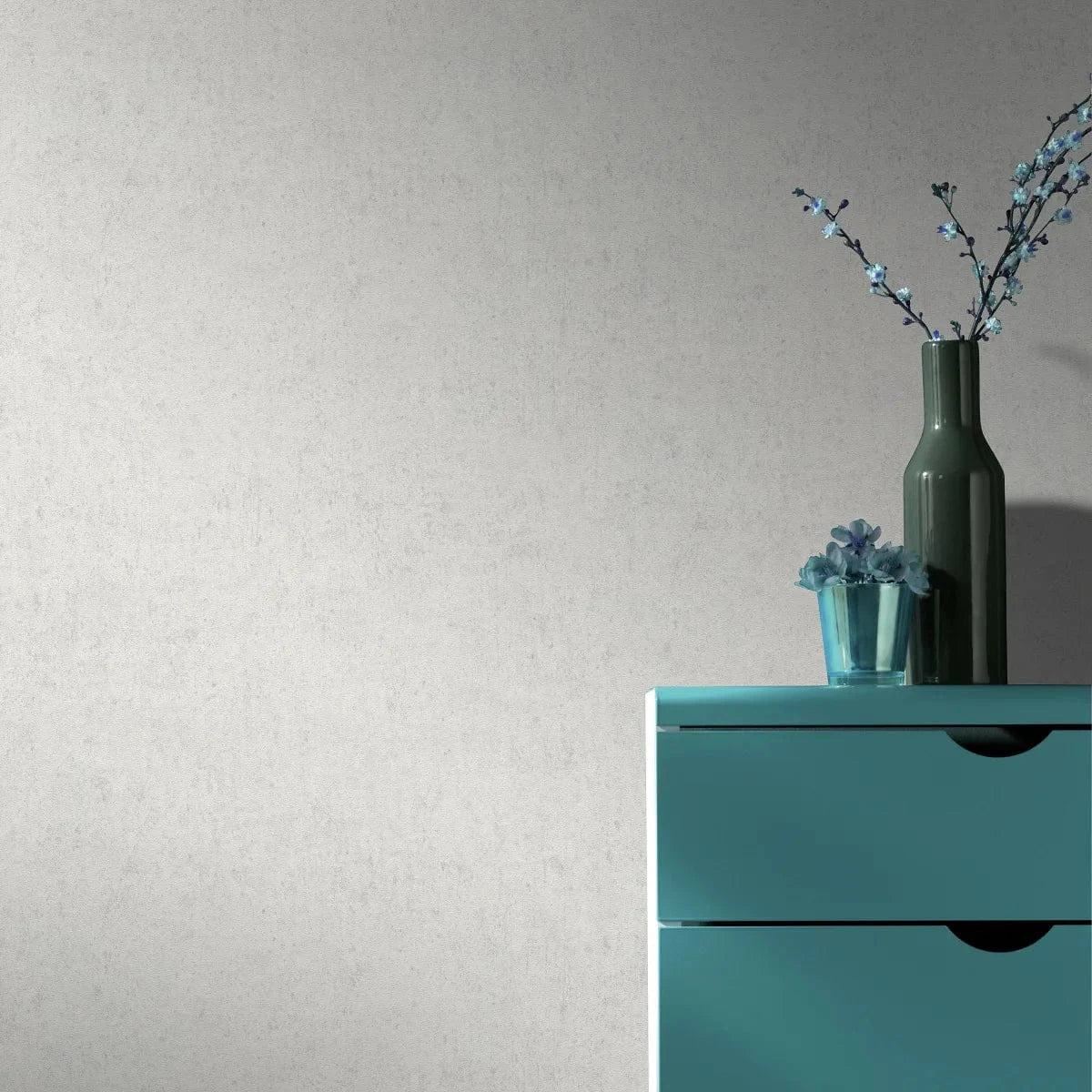 Gaiši pelēkas tapetes ar apmetuma rakstu modernā interjerā – Erismann dizaina piemērs  