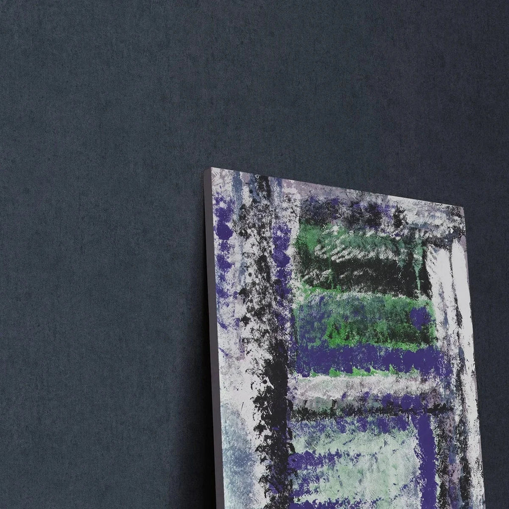 Melnas matētas tapetes ar apmetuma rakstu – eleganta ideja no Erismann  