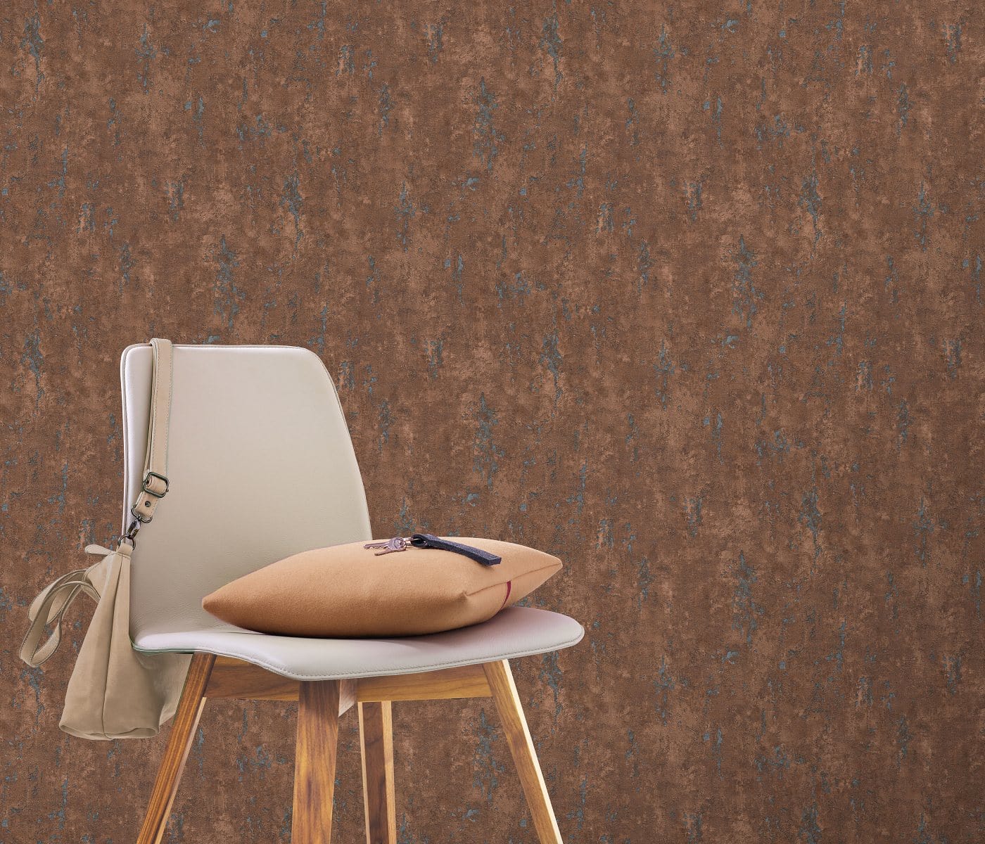 Tapetes ar bronzas toņu reljefu tekstūru, koka mizas un atdzisušas lavas efekts, 3752354, skats interjerā 3