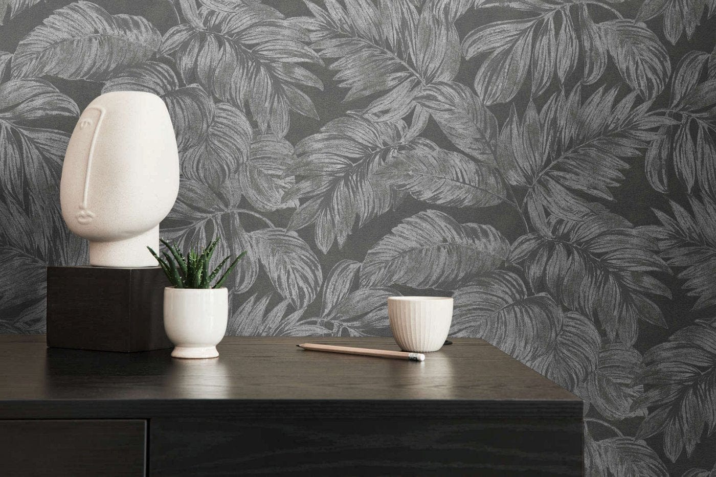 Džungļu dizaina tapetes ar sudraba un pelēkiem toņiem eksotiskai noskaņai