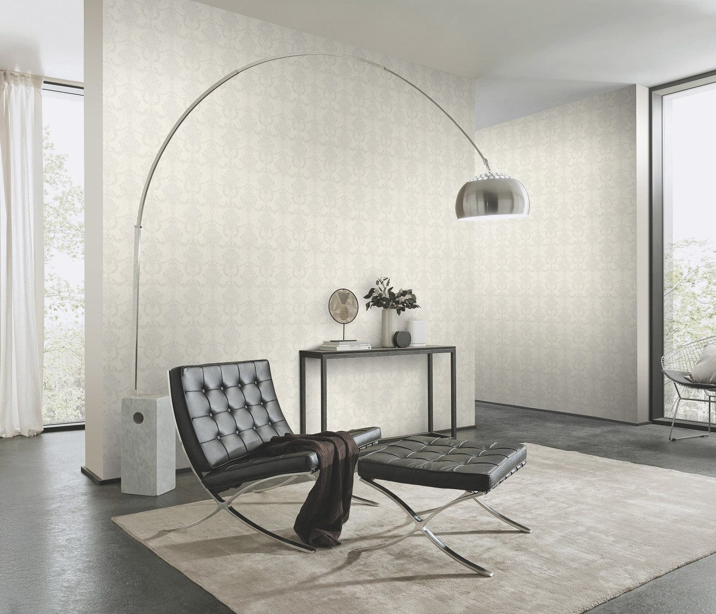 Krēmkrāsas tapetes ar ziedu dizainu un perlamutra mirdzumu, 3731152, viesistabai - interjers 3