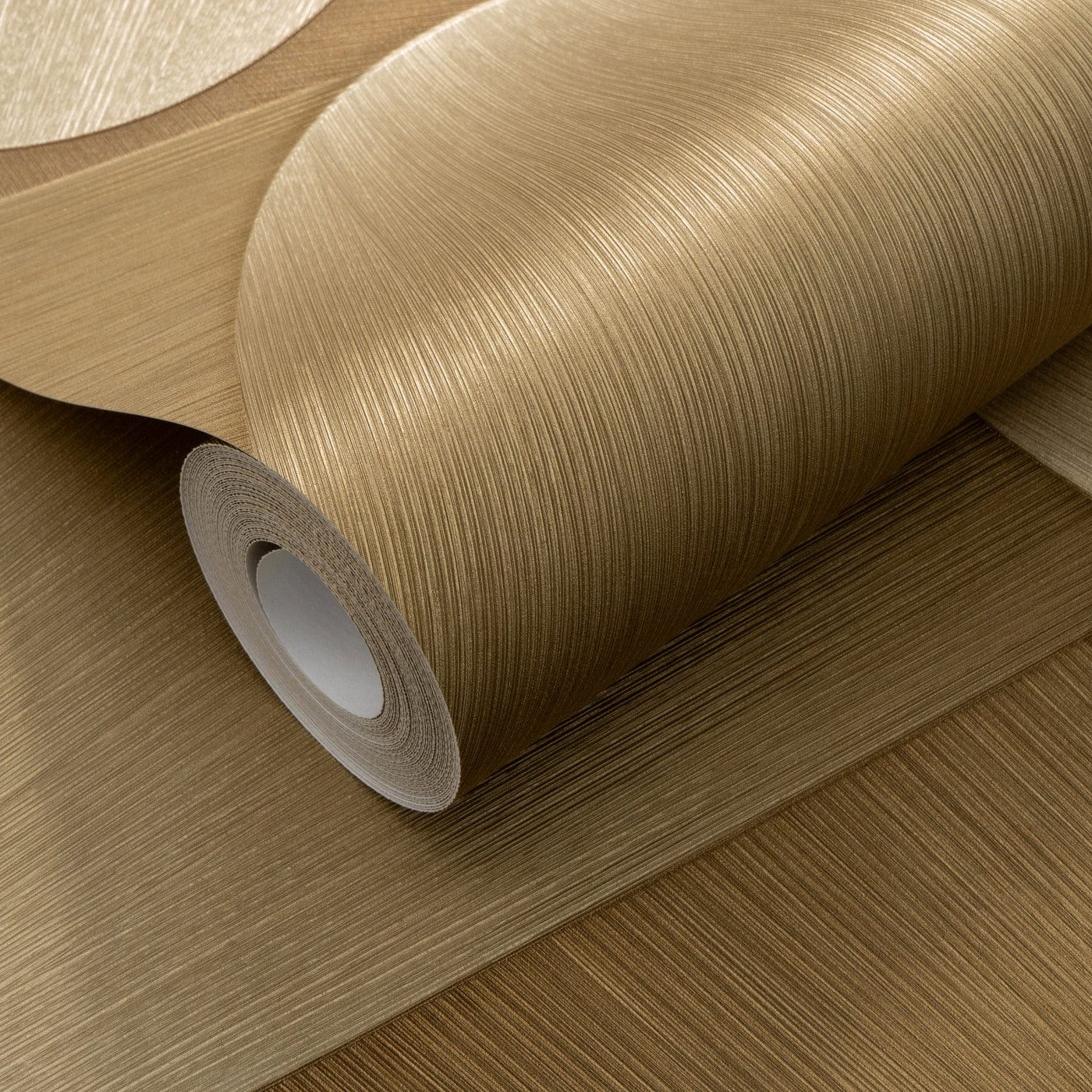 Modernas tapetes ar izliektām 3D formām zelta krāsā 3763632