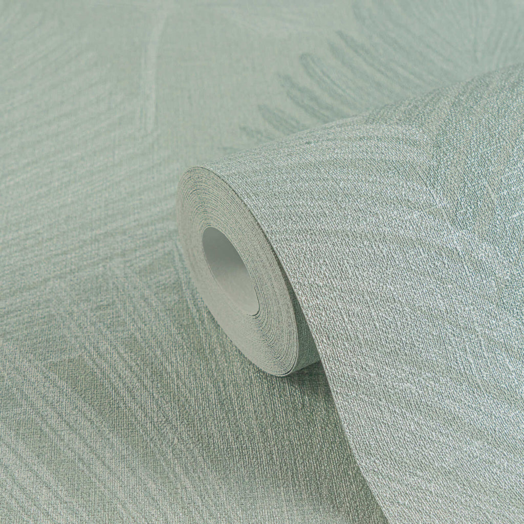 Zaļas tapetes ar dabas motīvu un viegli teksturētu virsmu - vizualizācija interjerā