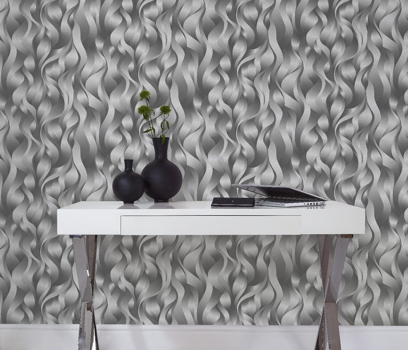 Tapetes melnā un pelēkā krāsā ar metālisku spīdumu,  3710777, gaumīgs interjers 3