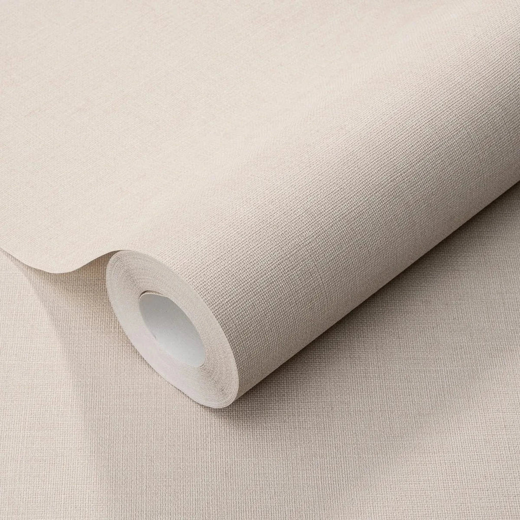 Bēšas toņu tapetes ar auduma tekstūru – silts un harmonisks interjera risinājums  