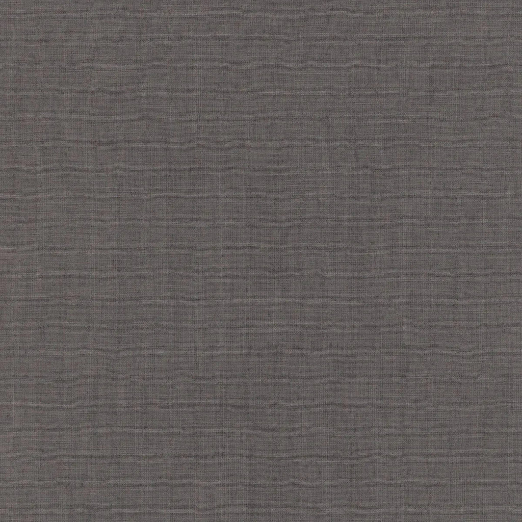 Tumši brūnas tapetes ar auduma efektu – klasiskam un izsmalcinātam interjeram  