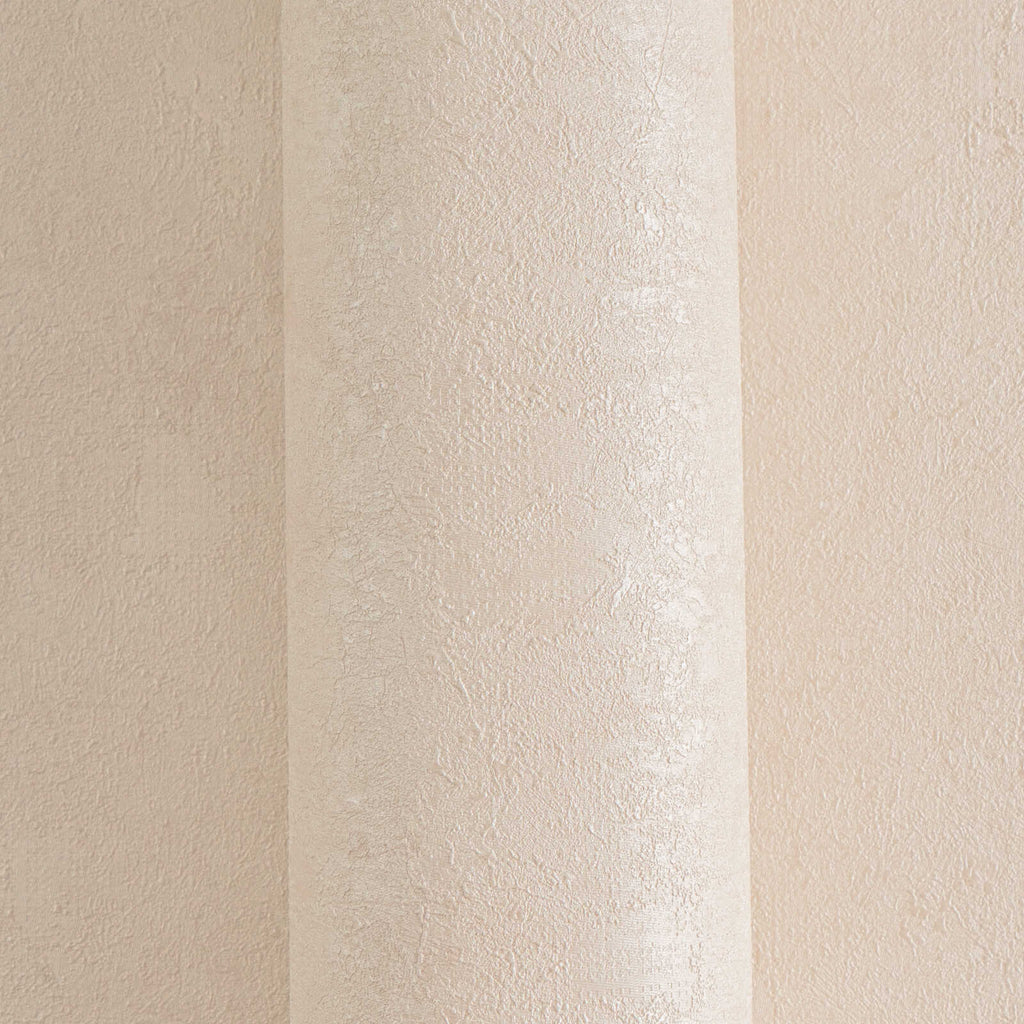 Bēšas tapetes ar izsmalcinātu tekstūru un modernu dizainu - istabas interjerā