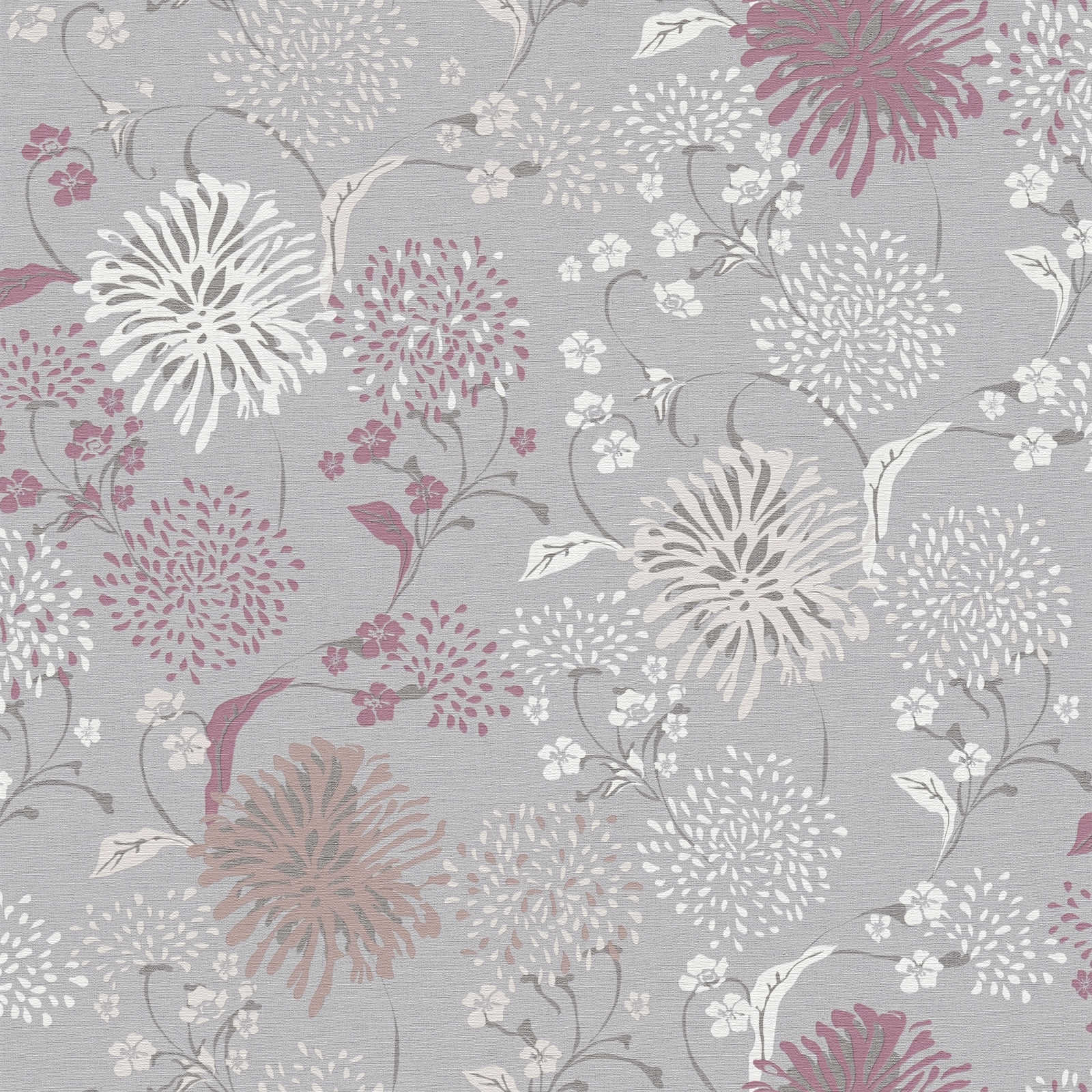 Stilizētas ziedu tapetes pelēkos, sārtos un rozā toņos - guļamistabas interjerā