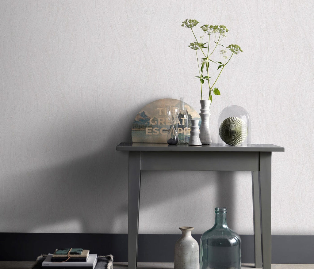 Gaiši pelēkas tapetes ar viļņotu dizainu telpai ar elegantu efektu, 3737025, galerija 2