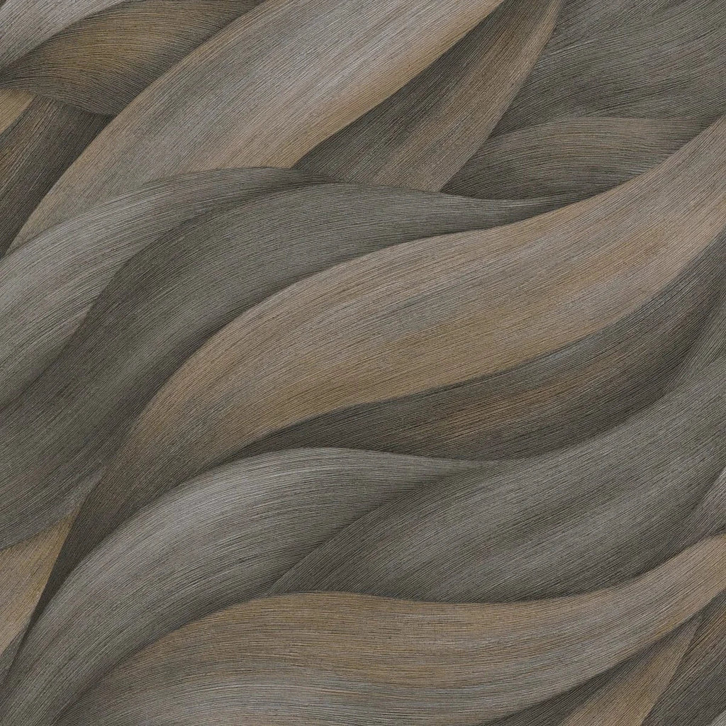 Brūnas viļņveida tapetes – silts un mājīgs interjera piemērs  