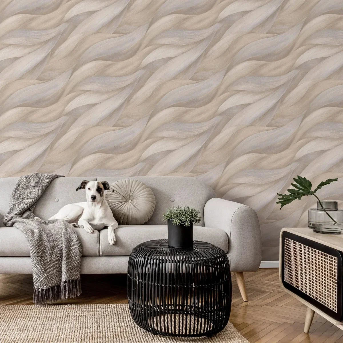 Taupe un bēšas viļņveida tapetes – stilīgs sienas dizains modernām telpām  