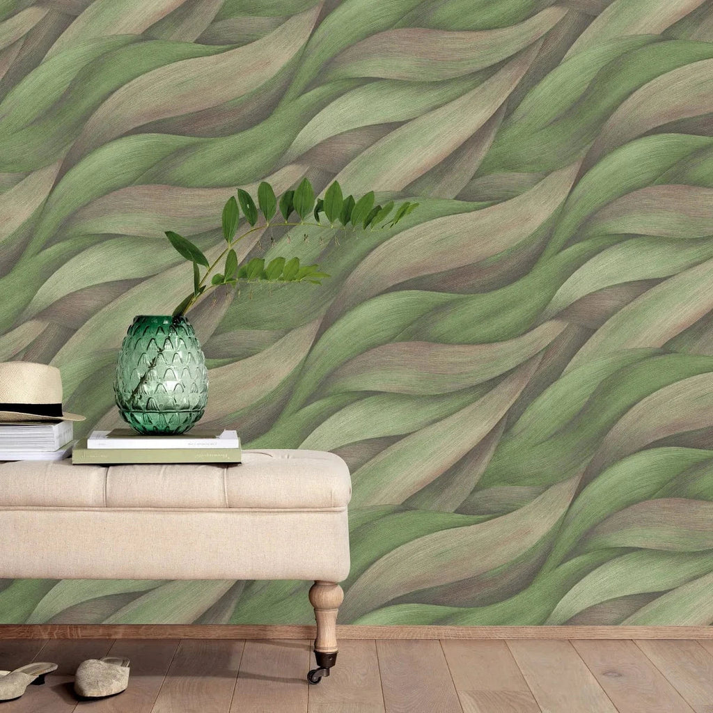 Zaļas viļņveida tapetes – dabisks un atsvaidzinošs interjera akcents  
