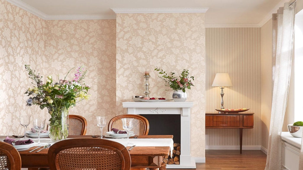 Klasiska ziedu ornamenta tapetes, rozā krāsā, RASCH, 570465, Trianon XIII