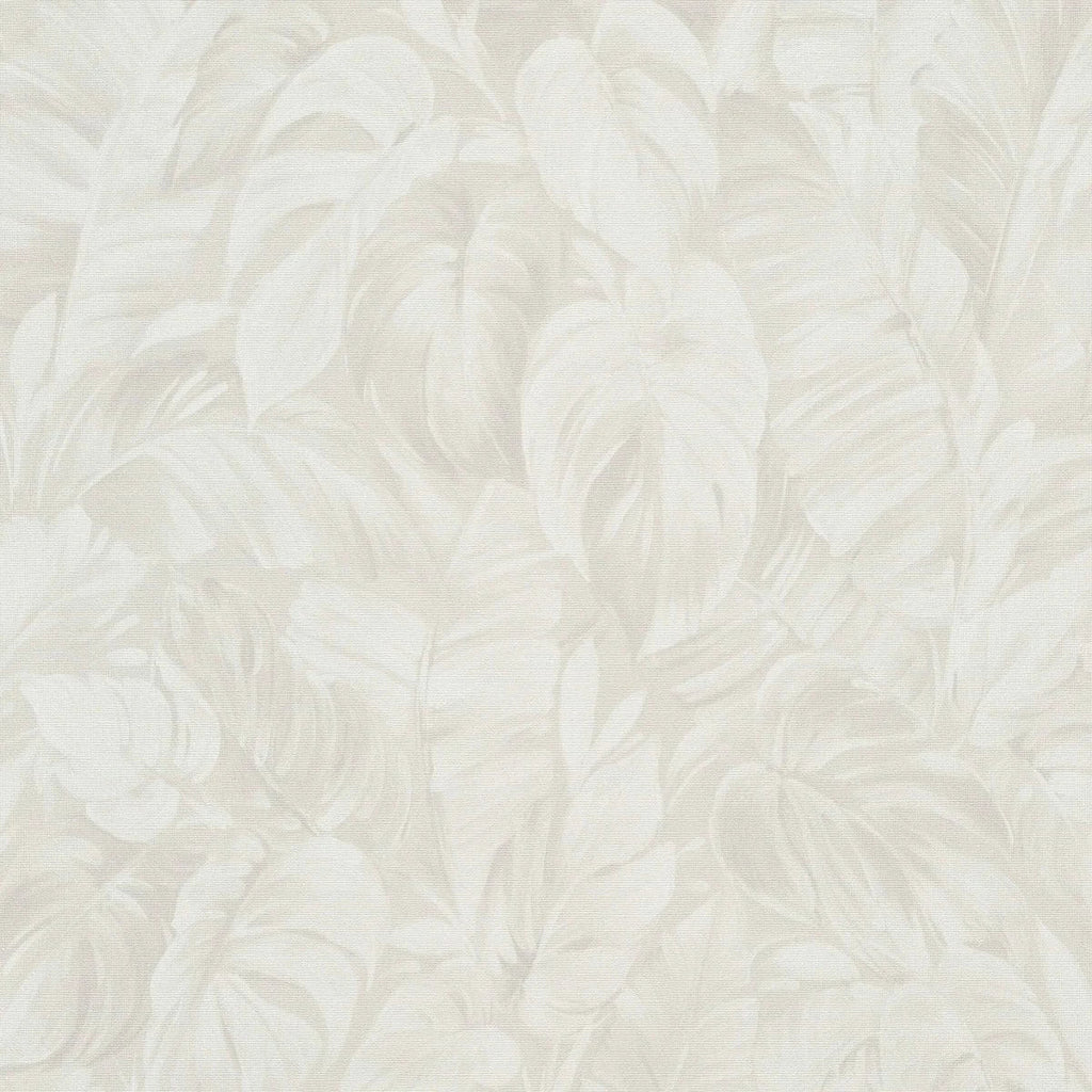 Gaiši pelēkas tapetes ar tropisko lapu dizainu – interjera piemērs no Erismann  