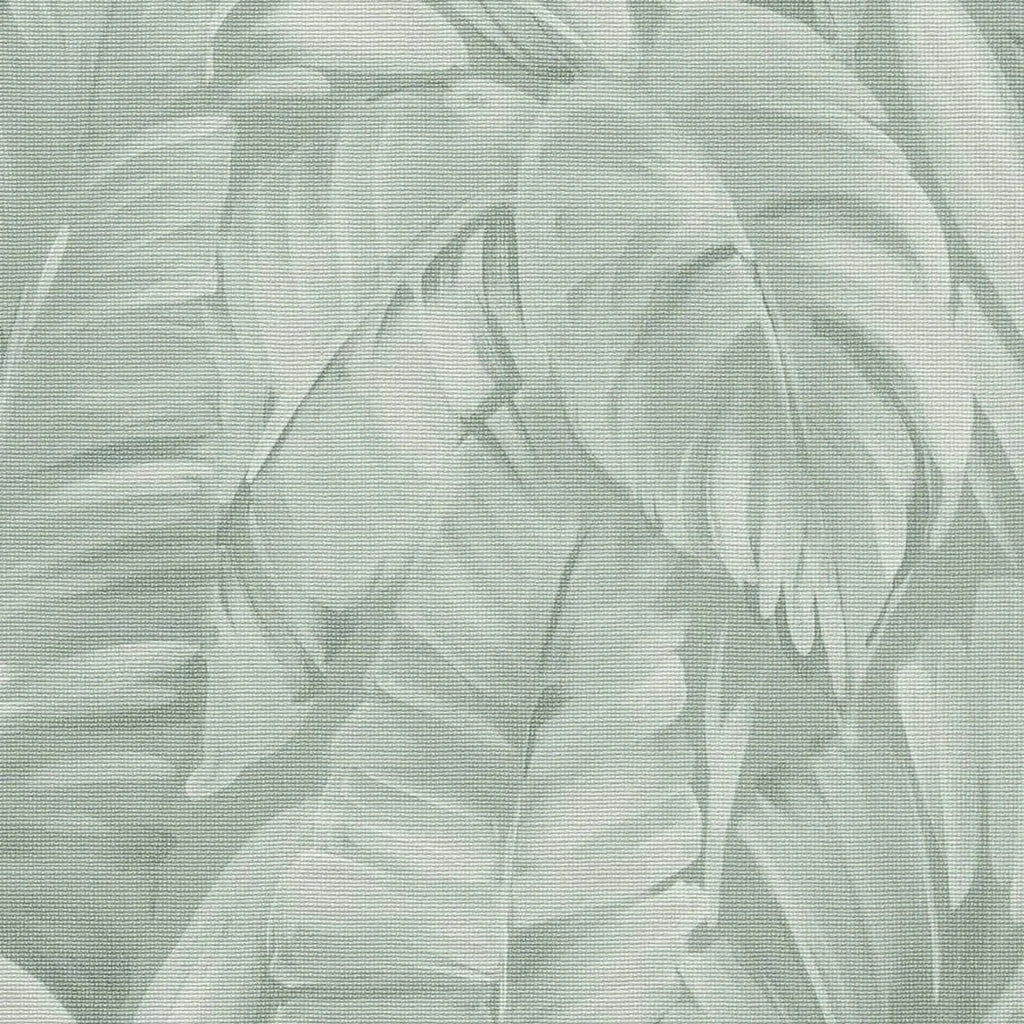 Zaļas tropiskā stila tapetes ar tekstila efektu – Erismann interjera ideja  