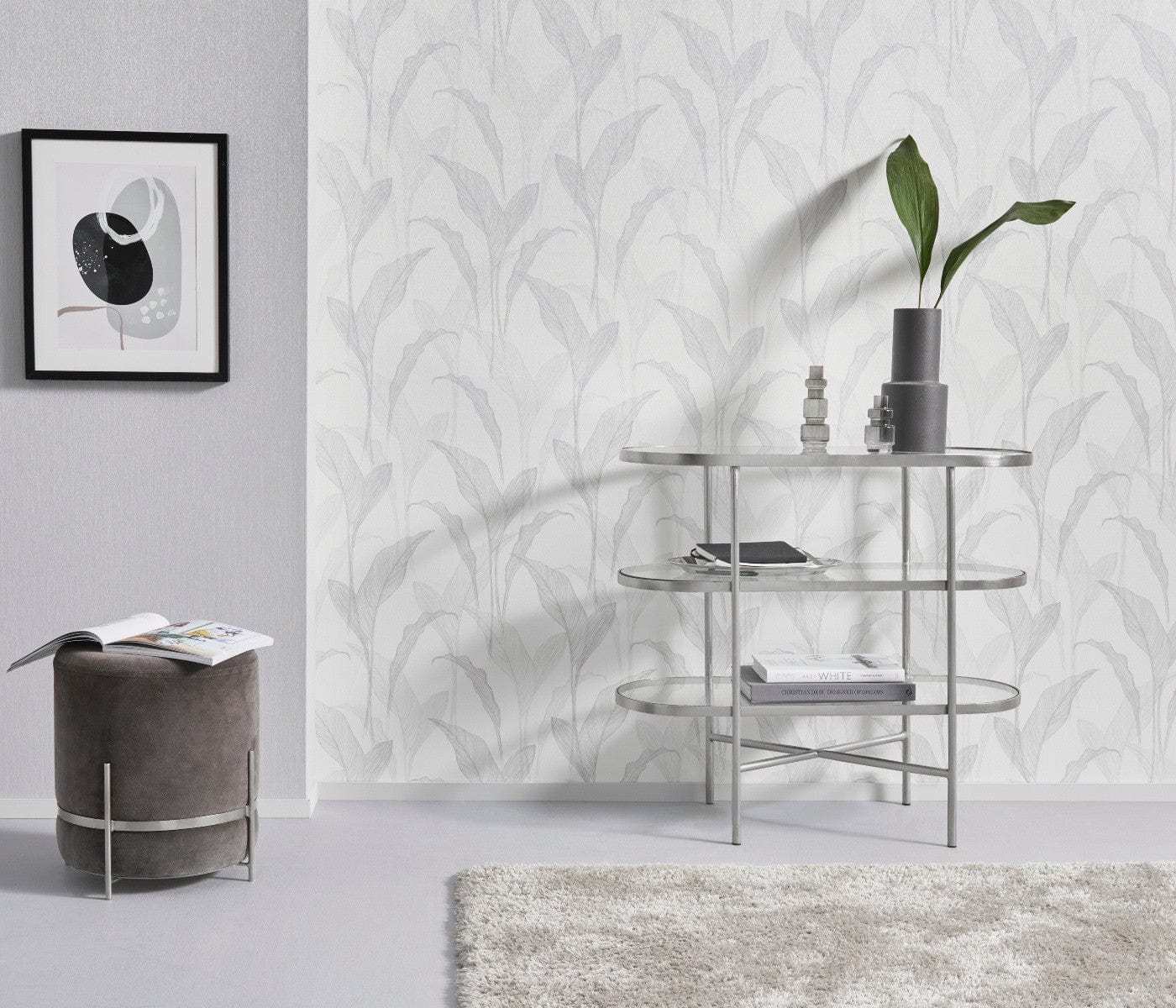 Baltas un sudraba botāniskās tapetes ar elegantu lapu rakstu un mirdzošu efektu, 3711473, piemērs 5