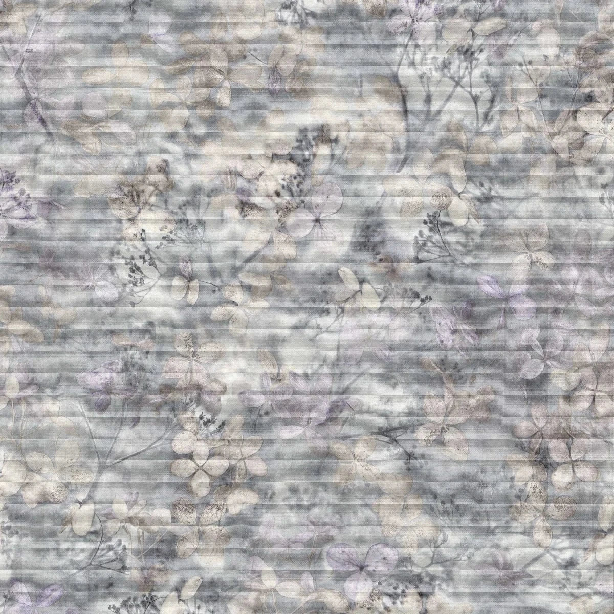 Pelēkas tapetes ar lapu rakstu un tekstila efektu interjerā – Erismann  