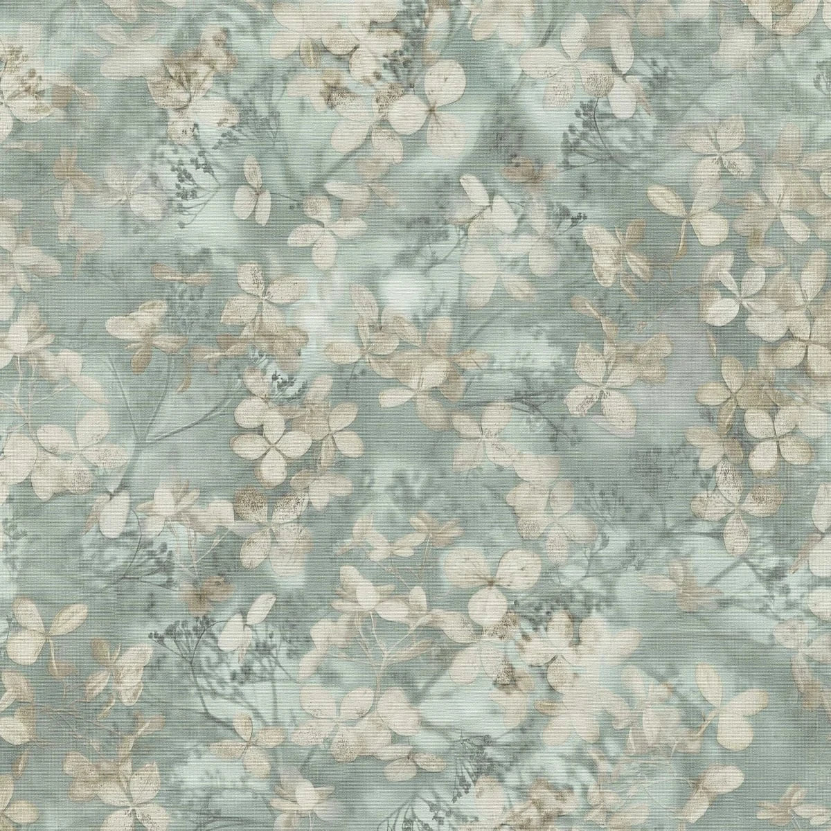 Zaļas vintage tapetes ar mazu lapu rakstu interjera piemērs – Erismann  