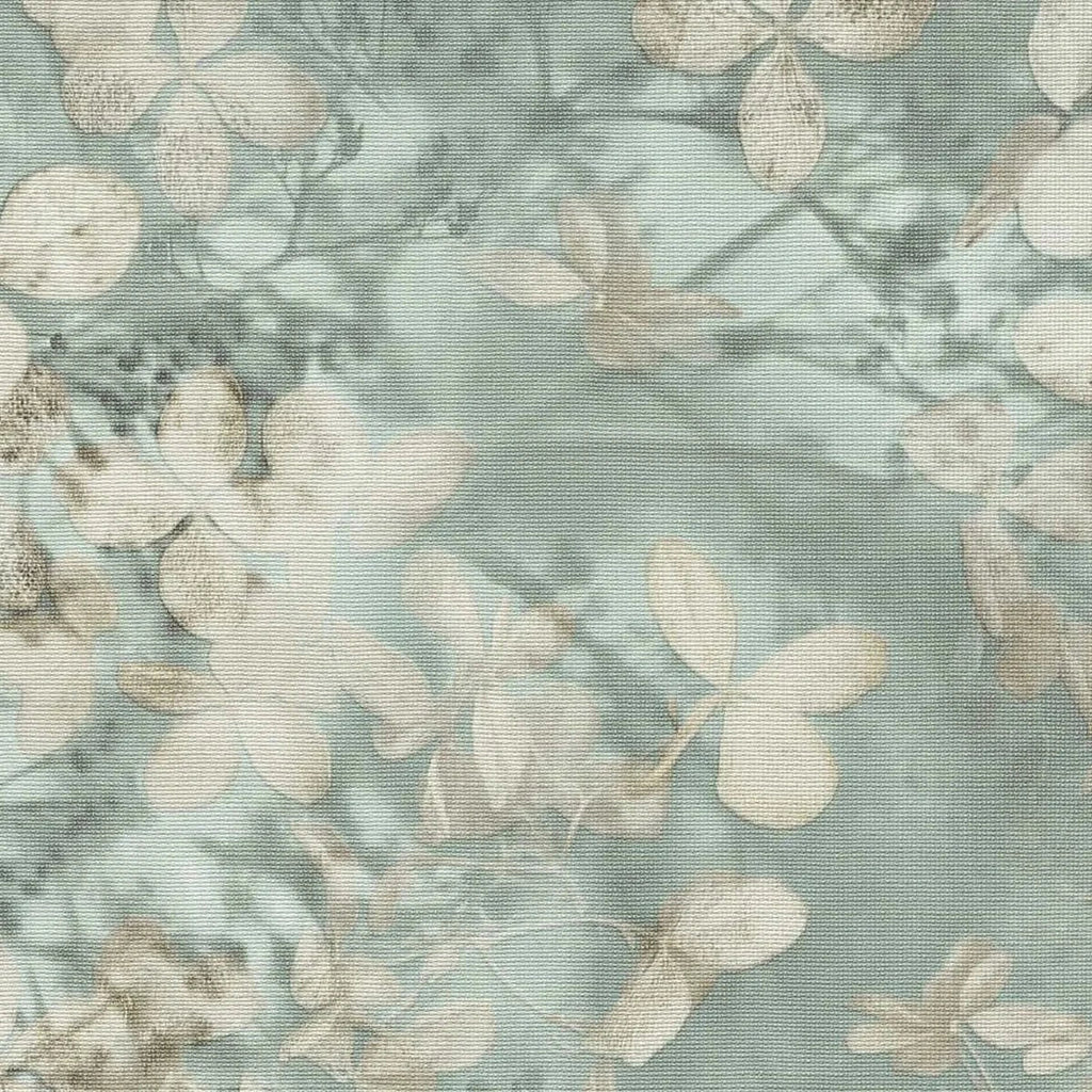 Zaļas vintage tapetes ar mazu lapu rakstu interjera piemērs – Erismann  