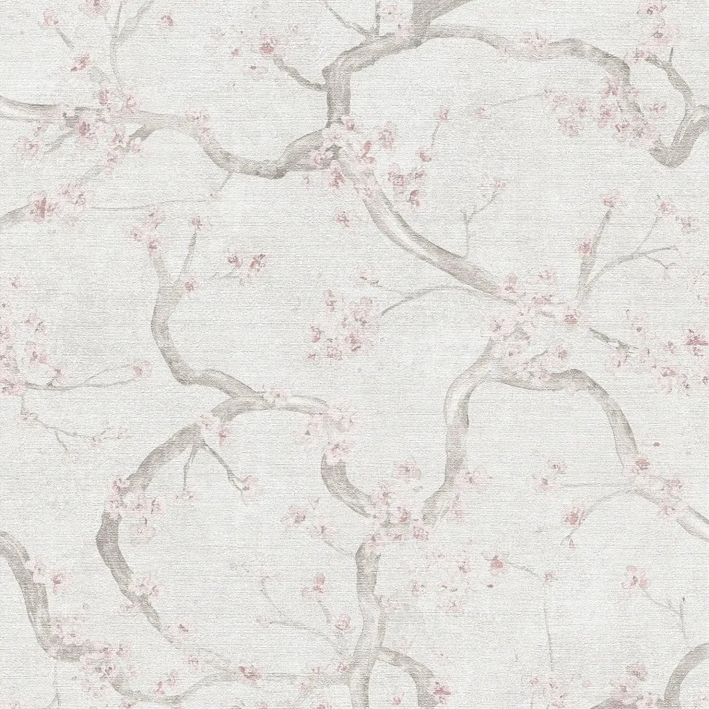 Krēmkrāsas un rozā tapetes ar ķiršu ziedu dizainu un smalku faktūru - vizualizācija interjerā