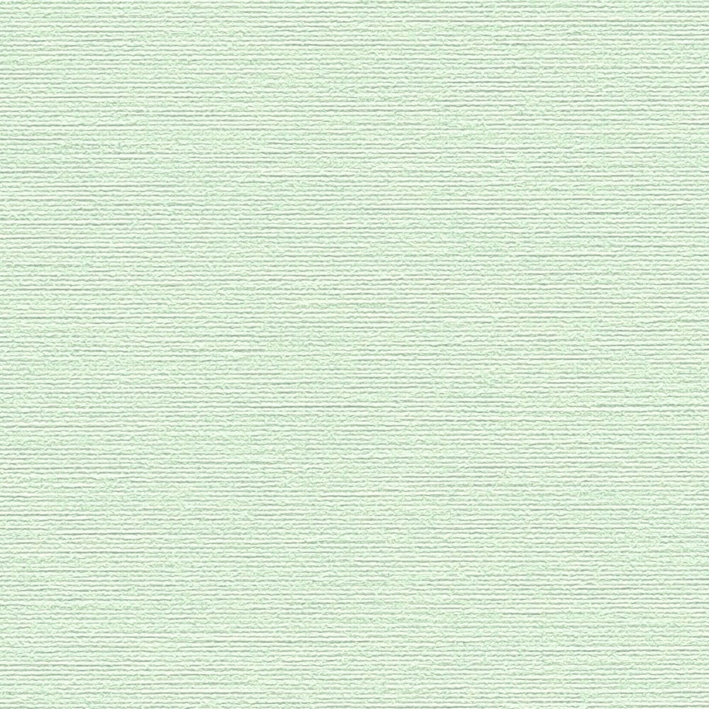 Piparmētru tonī vienkrāsainas tapetes ar lina tekstūru - viesistabas interjerā