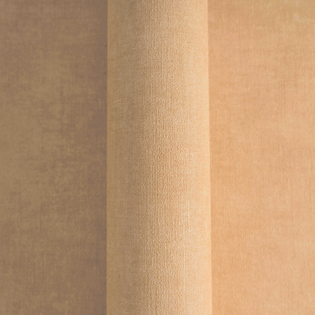 Vienkrāsainas tapetes ar tekstila efektu brūnā tonī - idejas interjerām