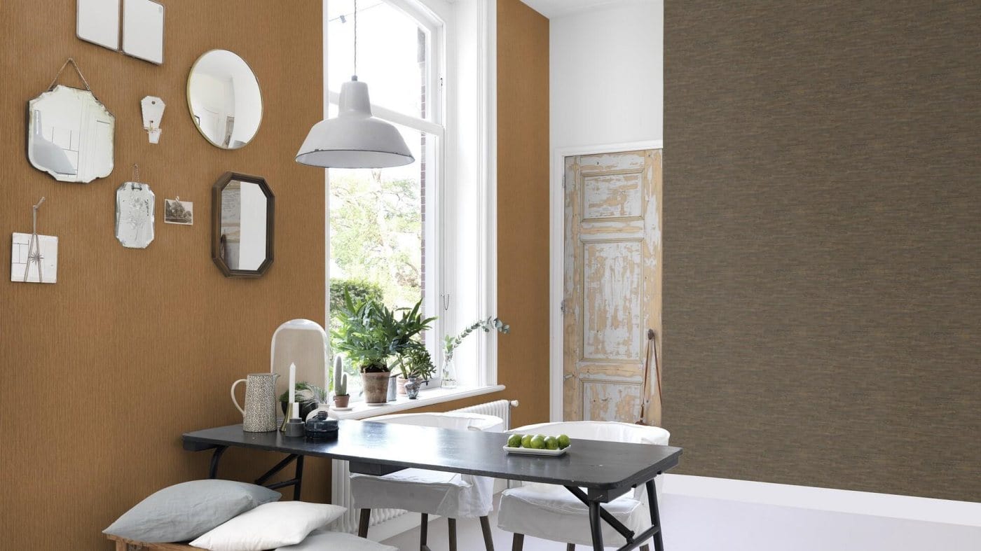 Vienkrāsainas tapetes ar vertikāli strukturētu tekstūru, brūnā krāsā, RASCH, 537734, Curiosity