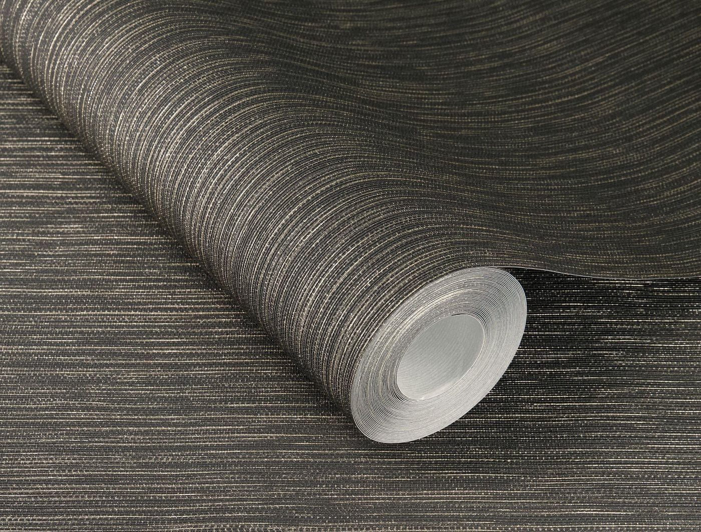 Vienkrāsainas tapetes ar vertikāli strukturētu tekstūru, melnā krāsā, RASCH, 537741, Curiosity