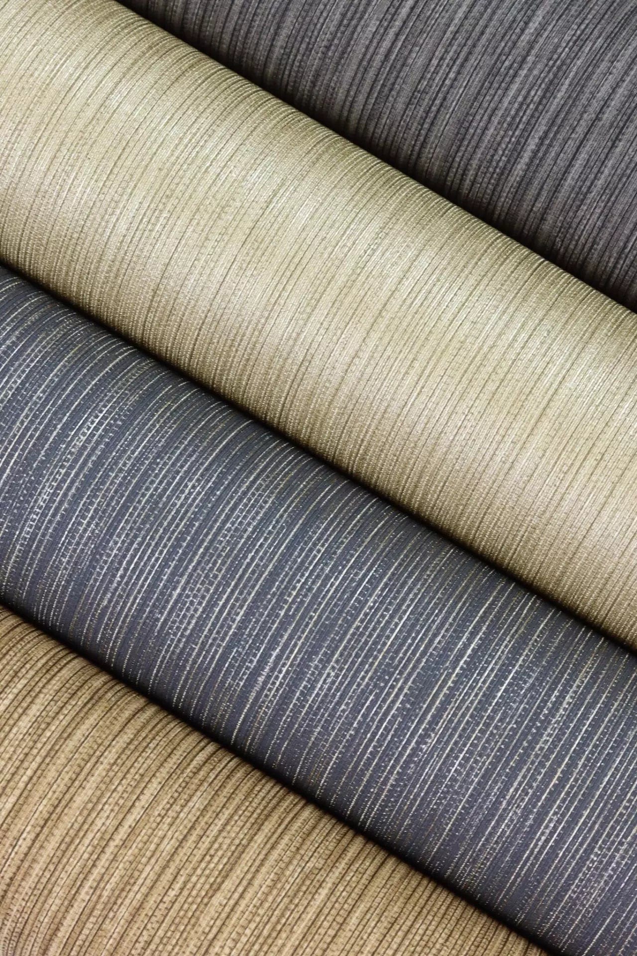 Vienkrāsainas tapetes ar vertikāli strukturētu tekstūru, zeltainā krāsā, RASCH, 537703, Curiosity