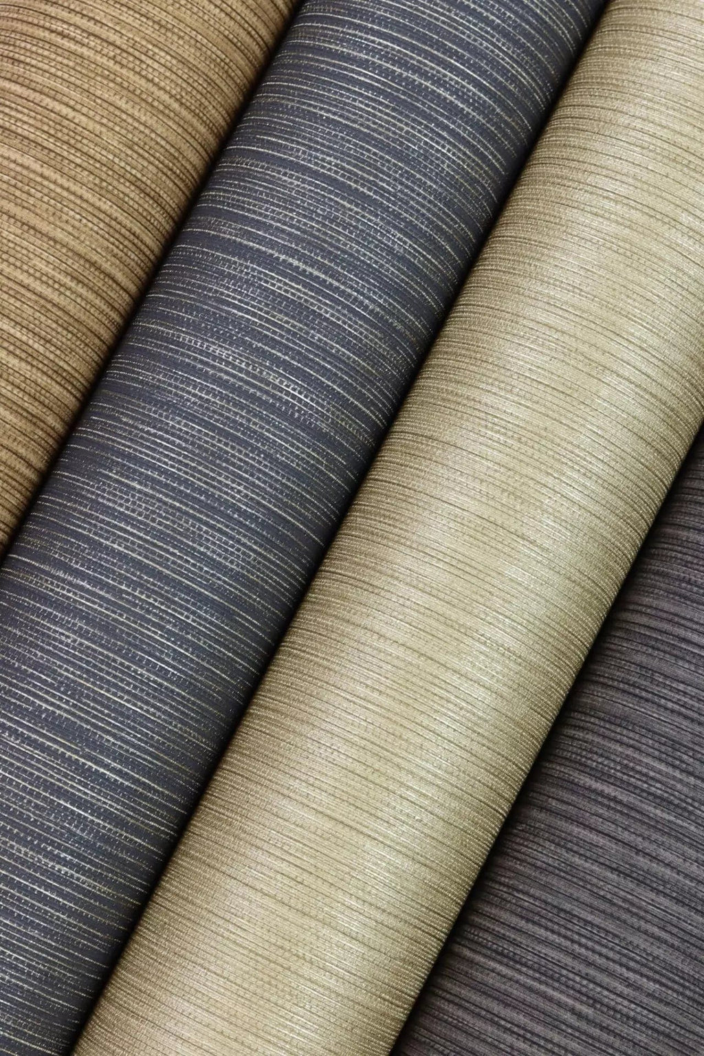 Vienkrāsainas tapetes ar vertikāli strukturētu tekstūru, zeltainā krāsā, RASCH, 537703, Curiosity