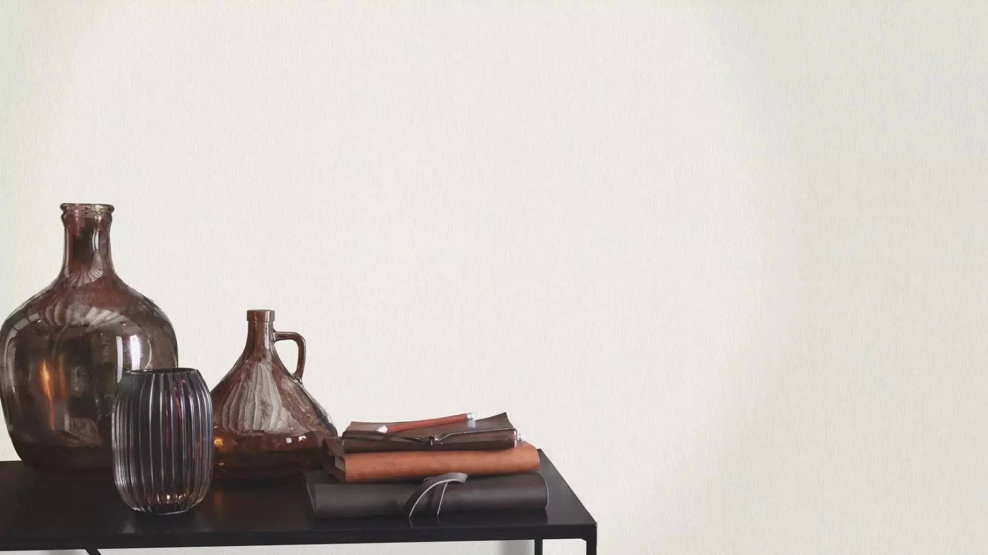 Vienkrāsainas tapetes RASCH gaiši pelēkā krāsā ar vertikālu struktūru, 810110, Color Your Life