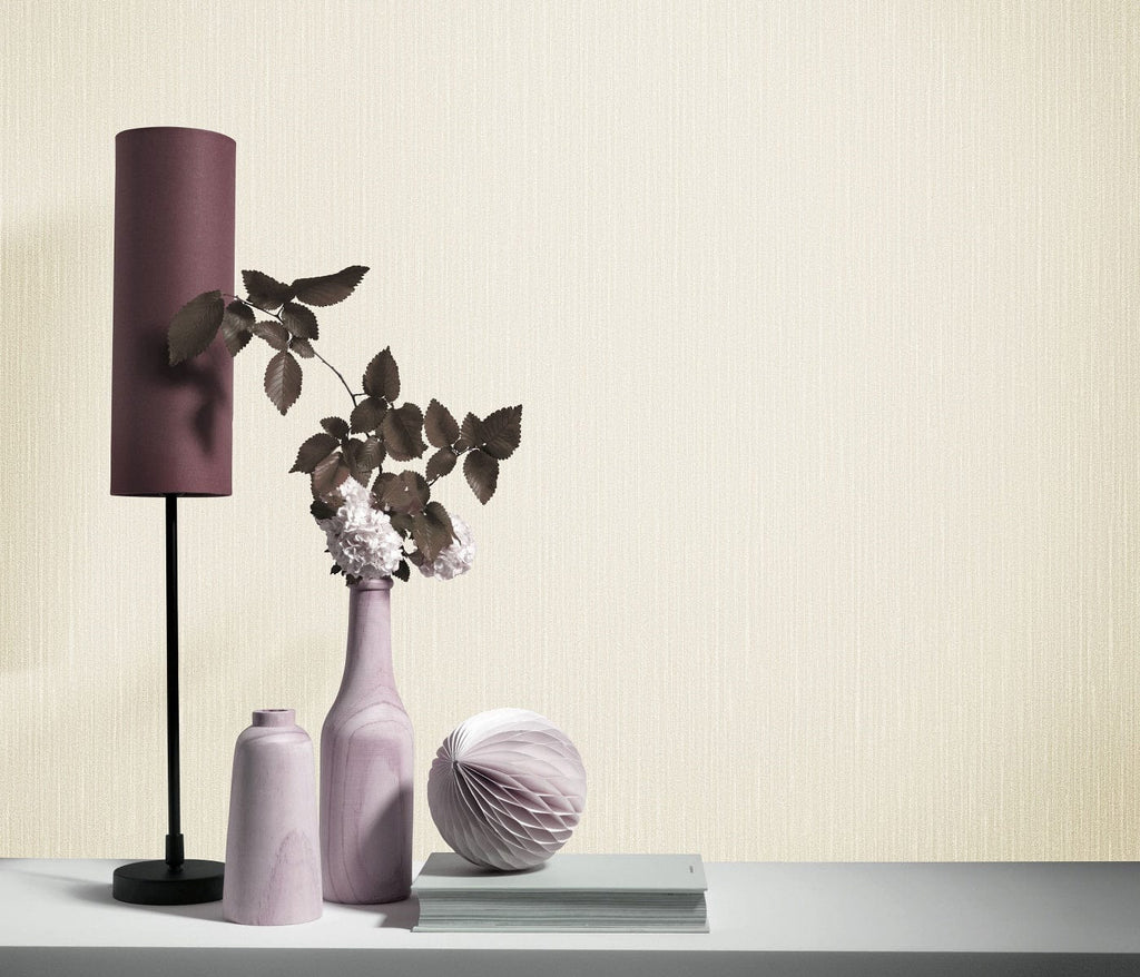 Bēšas tapetes ar spīdīgu virsmu neitrālam un siltam interjeram, 3702461, piemērs 2