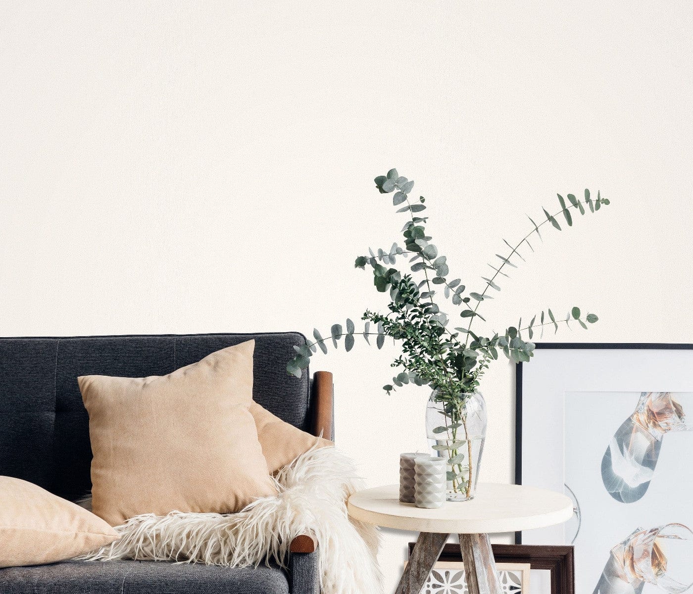 Vienkrāsainas tapetes gaišos siltos toņos ar spīdīgu virsmu, 3702432, piemērs 2