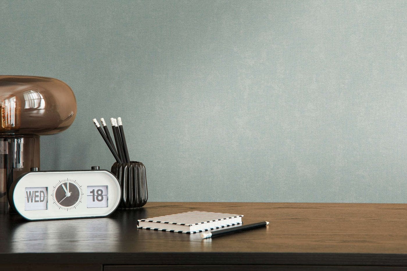 Piparmētru toņa tapetes ar maigu tekstūru un atsvaidzinošu efektu