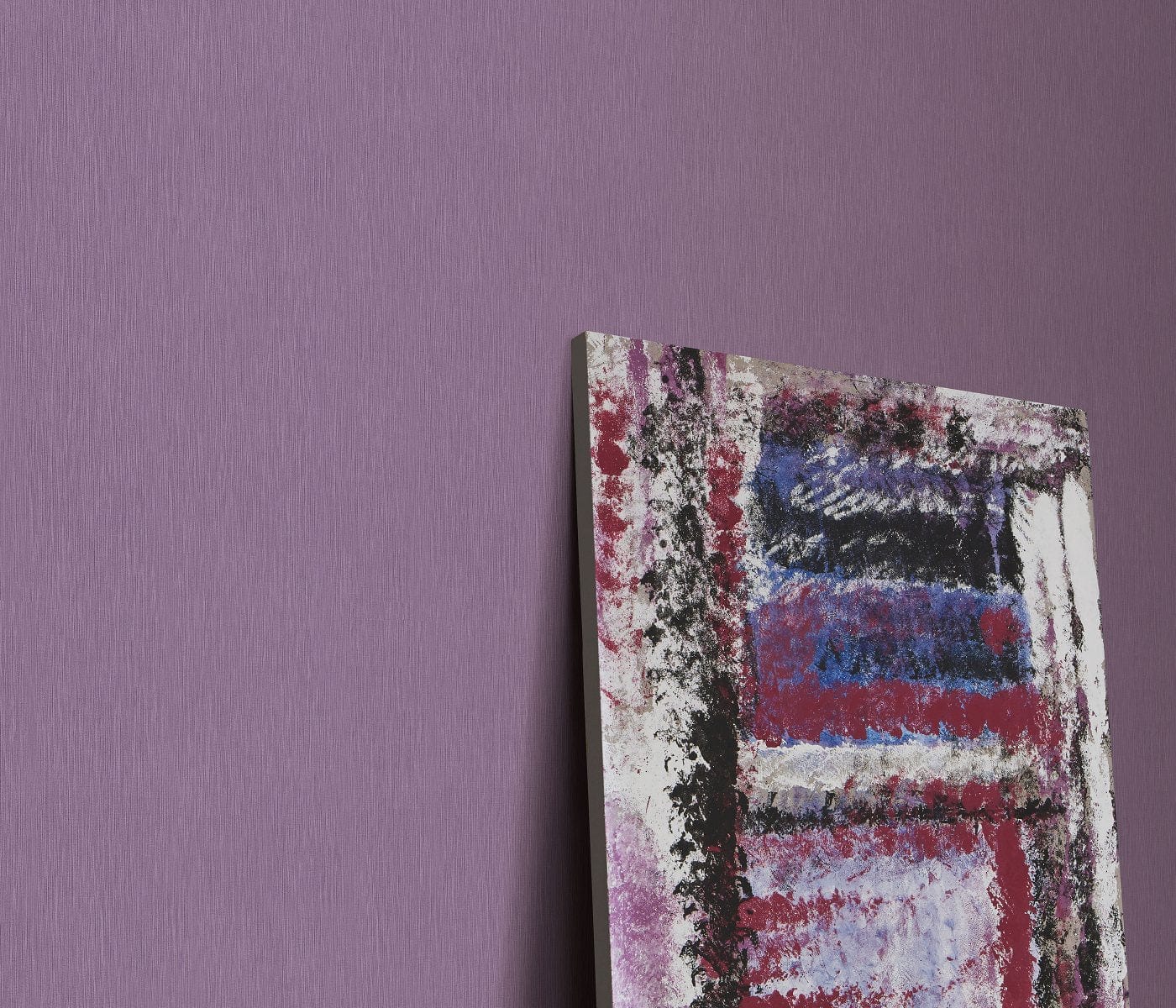 Maigi violetas tapetes ar zīdainu mirdzumu, piešķir krāšņu un unikālu noskaņu, 3752515, skats interjerā 3